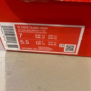 White/Black Nike dunks